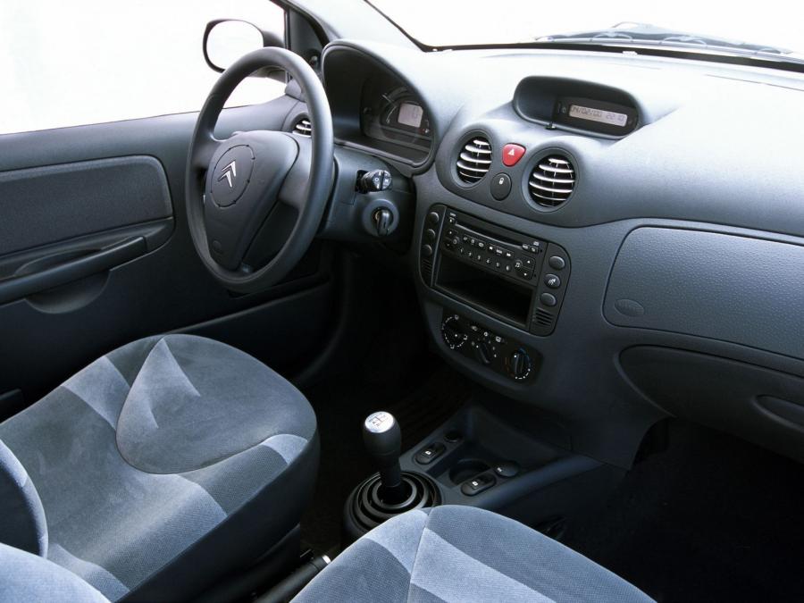 Citroen C2 Entreprise 2003 года  (фото 5 из 6)
